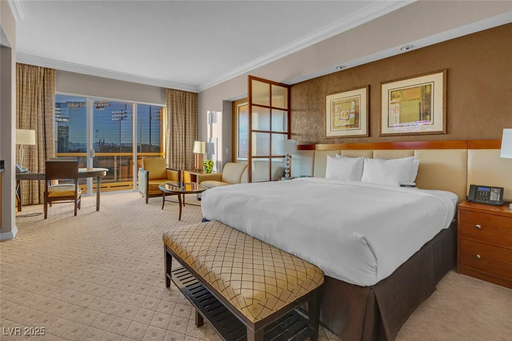 135 Harmon, Las Vegas, NV 89109