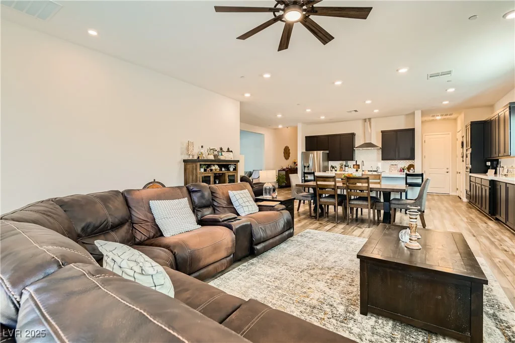 829 Purser, Henderson, NV 89011
