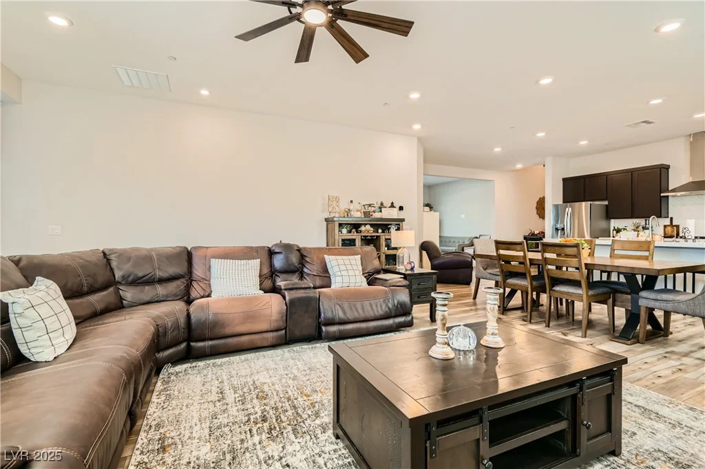 829 Purser, Henderson, NV 89011