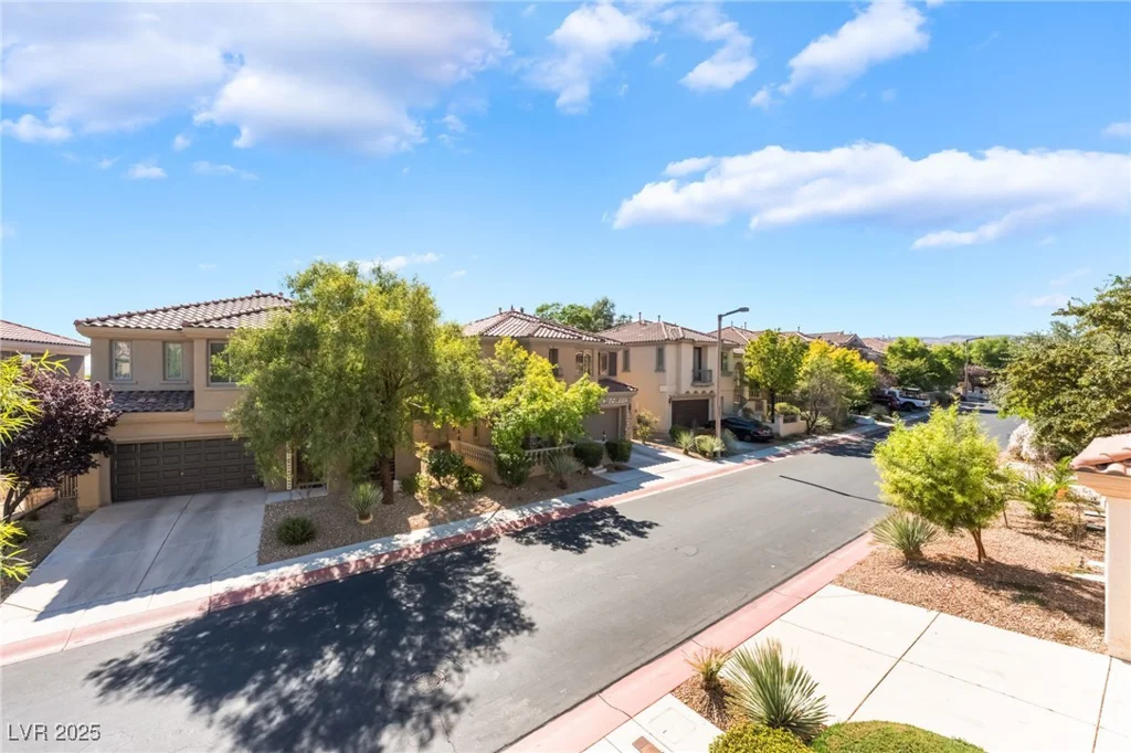 11824 Amistoso, Las Vegas, NV 89138