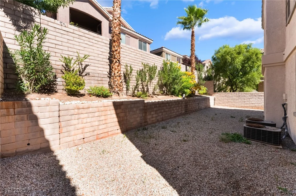 11824 Amistoso, Las Vegas, NV 89138
