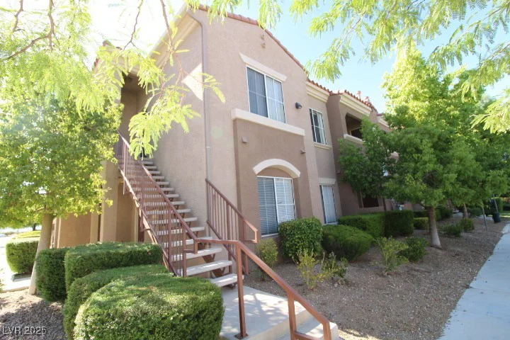 10245 Maryland, Las Vegas, NV 89183