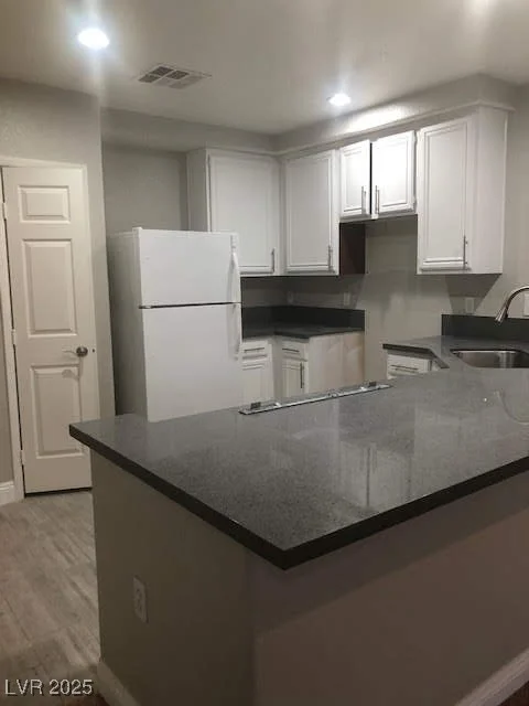 10245 Maryland, Las Vegas, NV 89183