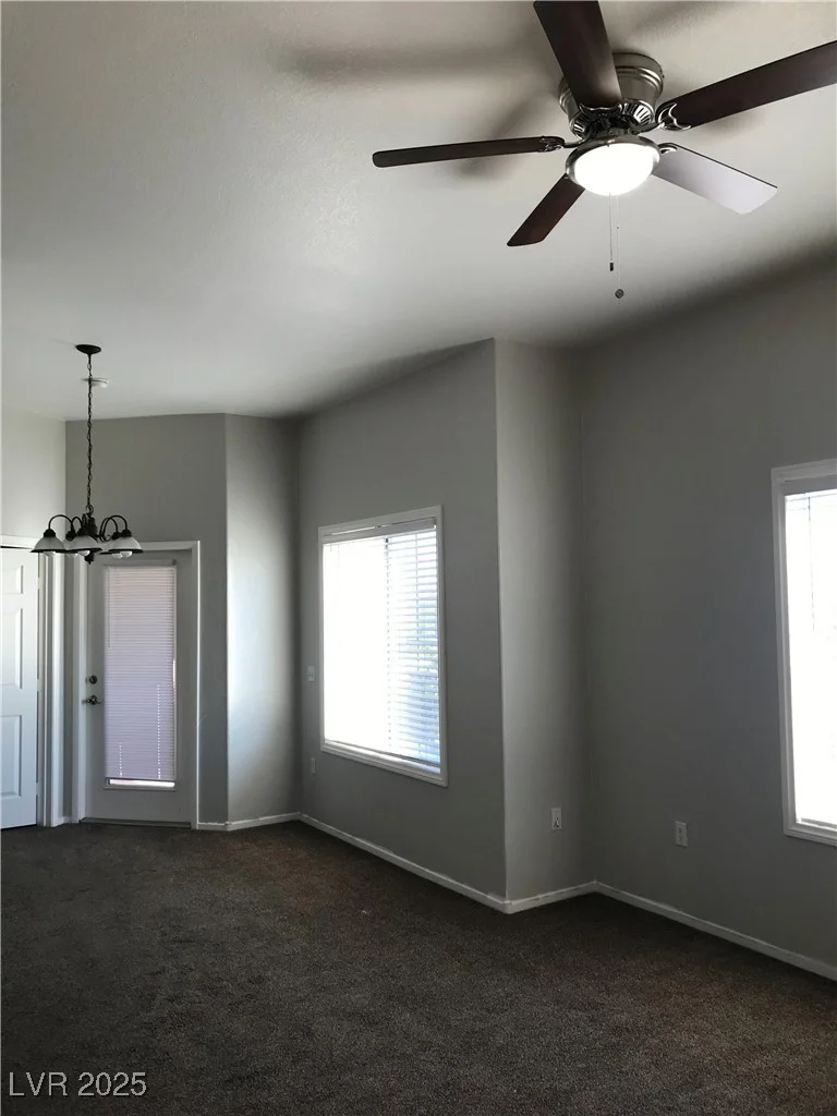 10245 Maryland, Las Vegas, NV 89183