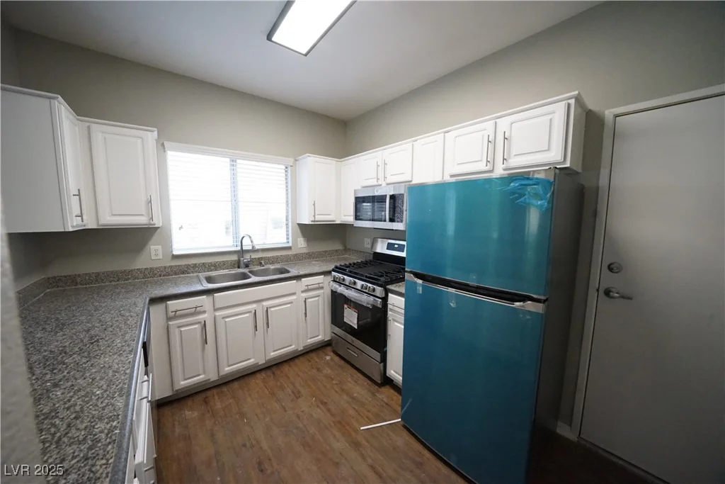 5250 Rainbow, Las Vegas, NV 89118