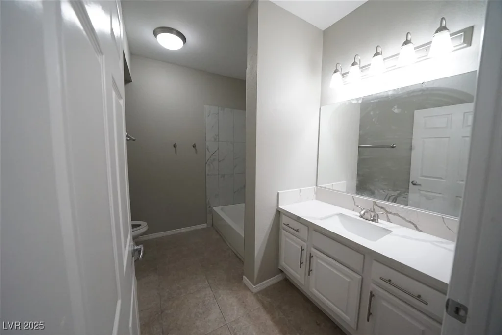5250 Rainbow, Las Vegas, NV 89118