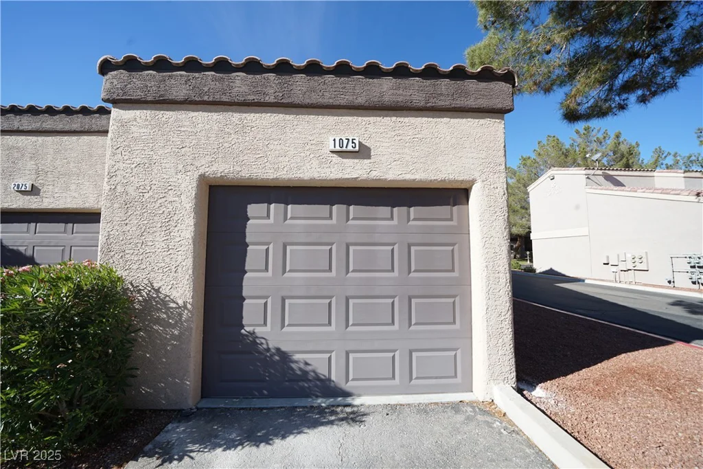 5250 Rainbow, Las Vegas, NV 89118