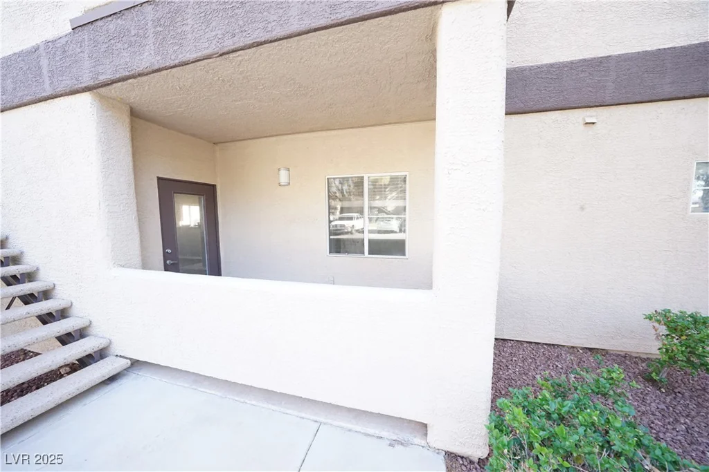 5250 Rainbow, Las Vegas, NV 89118