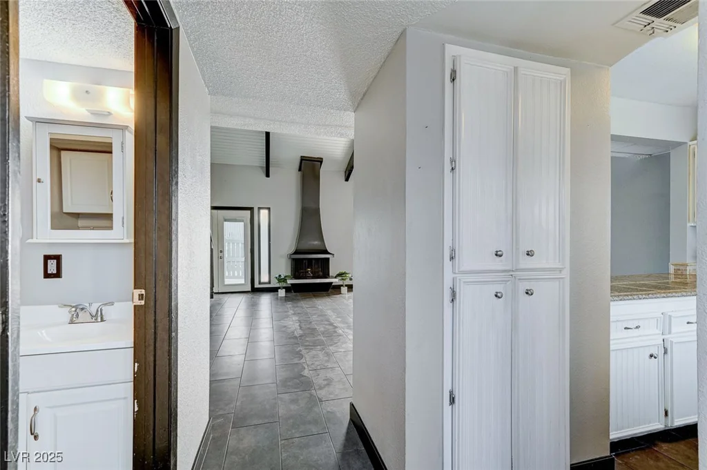 4045 Great Plains, Las Vegas, NV 89121