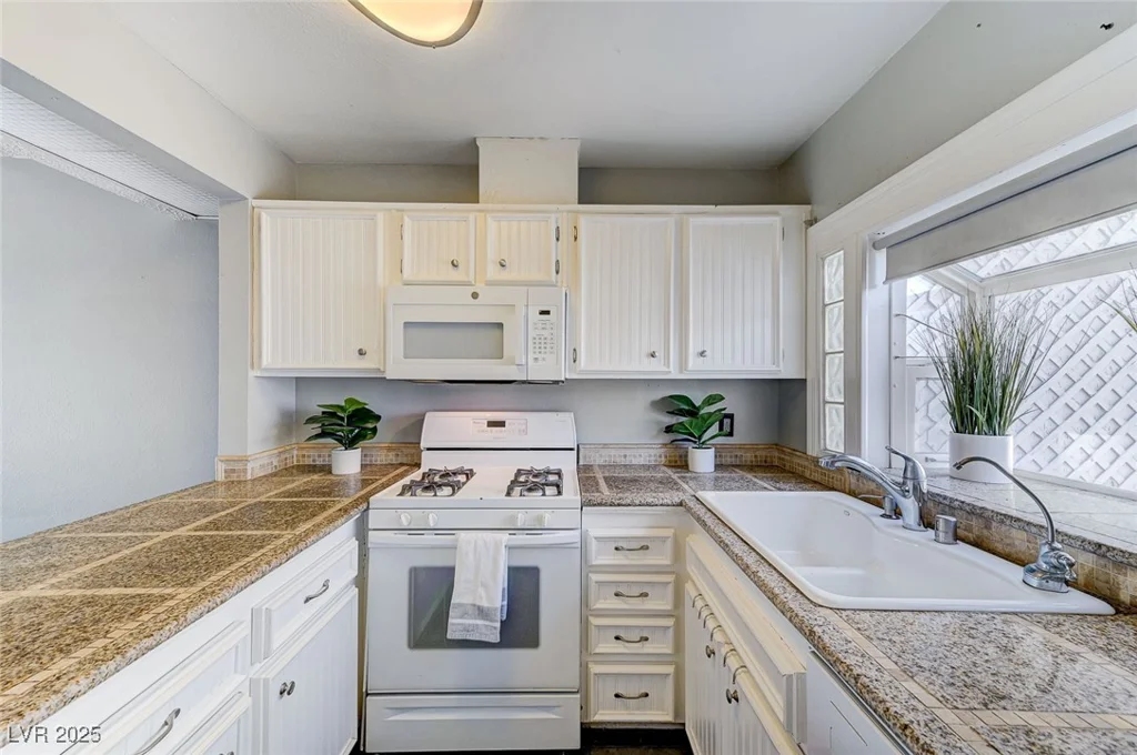 4045 Great Plains, Las Vegas, NV 89121