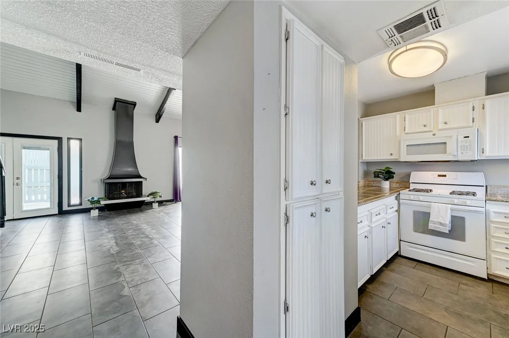 4045 Great Plains, Las Vegas, NV 89121