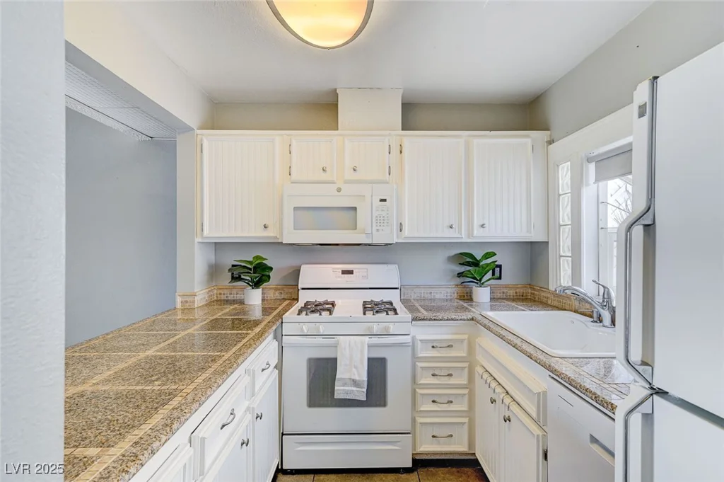 4045 Great Plains, Las Vegas, NV 89121
