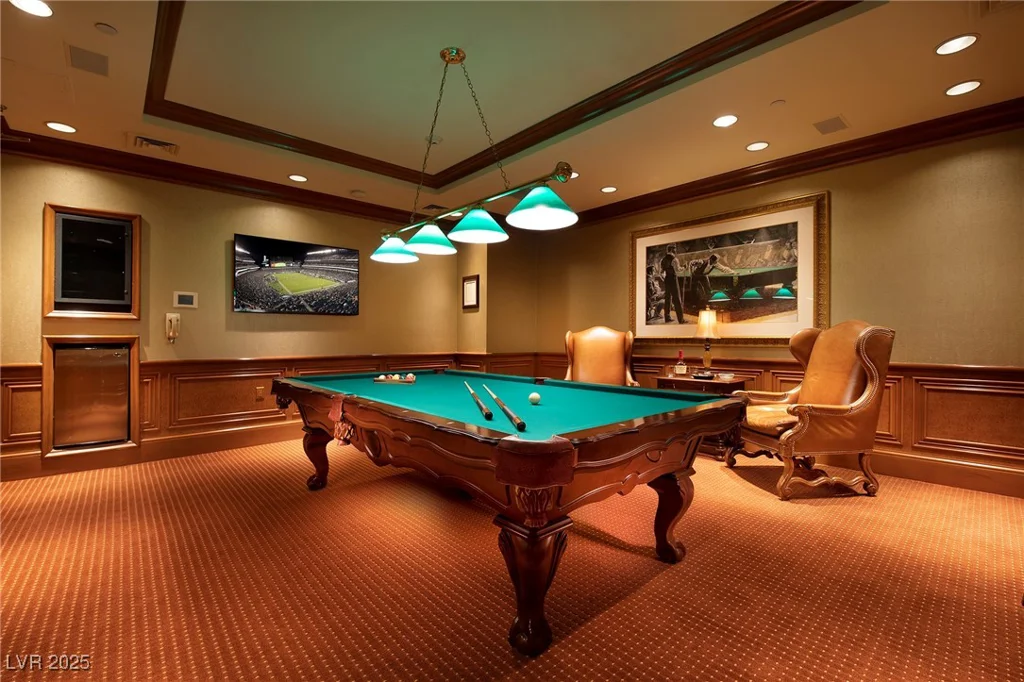 1 Hughes Center, Las Vegas, NV 89169