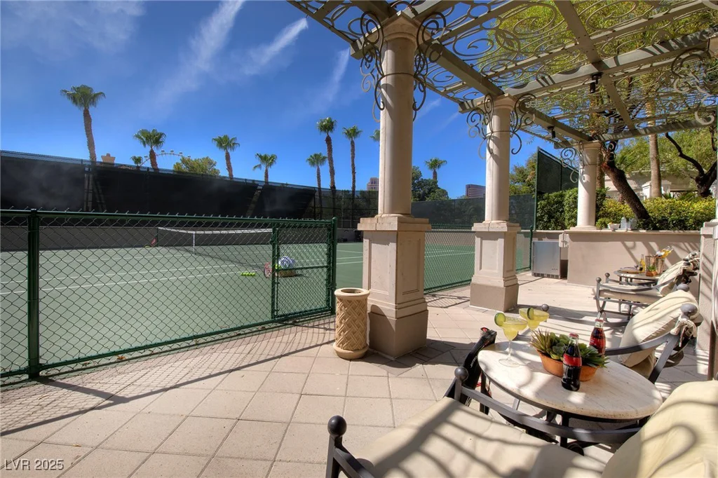 1 Hughes Center, Las Vegas, NV 89169
