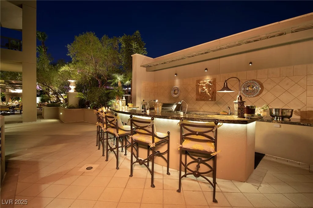 1 Hughes Center, Las Vegas, NV 89169