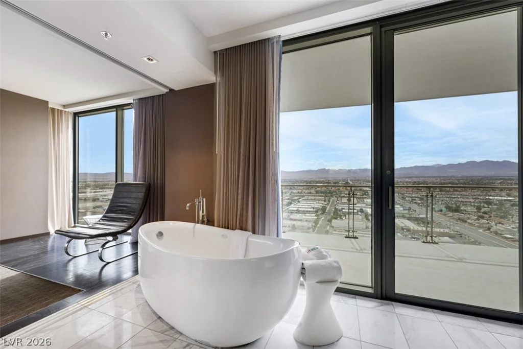 4381 Flamingo, Las Vegas, NV 89103