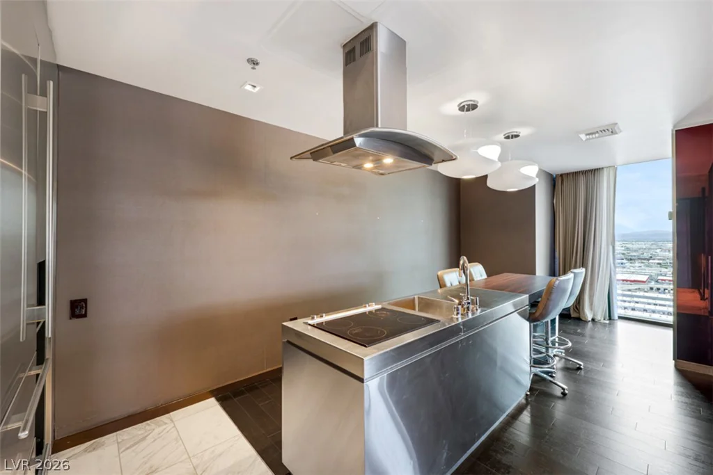4381 Flamingo, Las Vegas, NV 89103