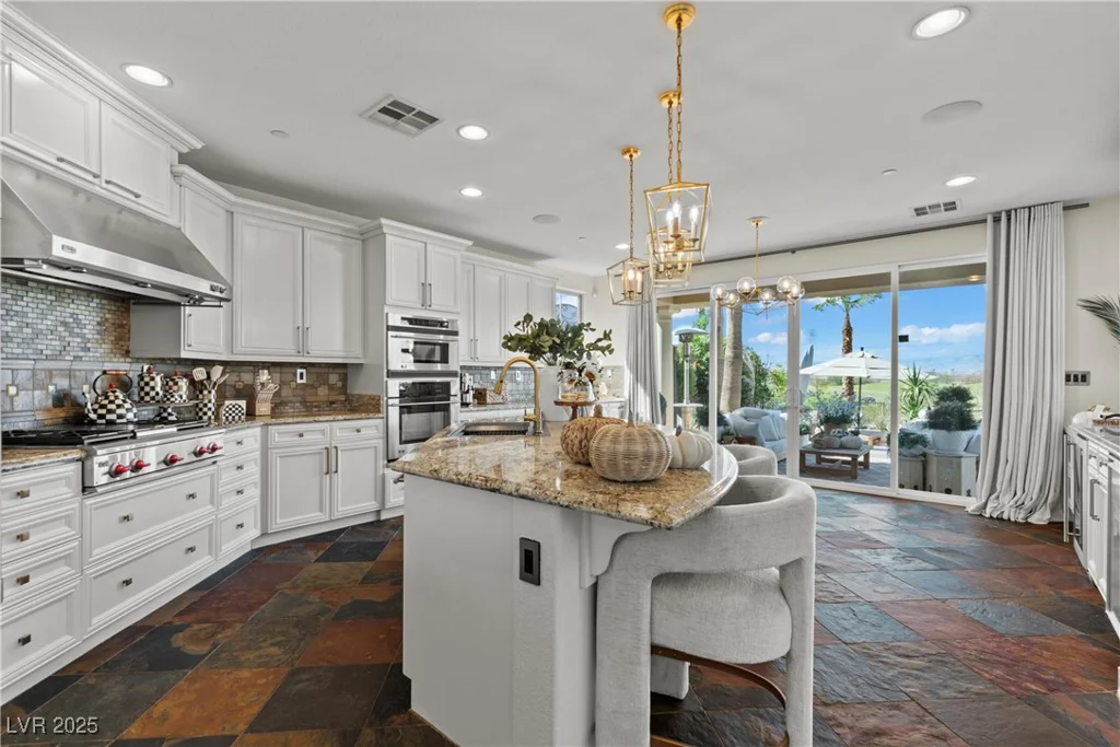 69 Contrada Fiore, Henderson, NV 89011