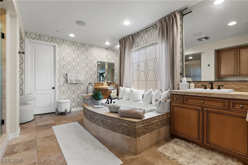 69 Contrada Fiore, Henderson, NV 89011