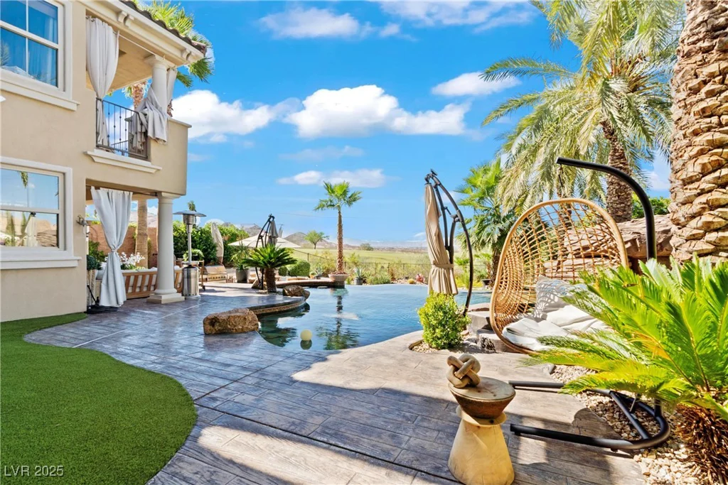 69 Contrada Fiore, Henderson, NV 89011