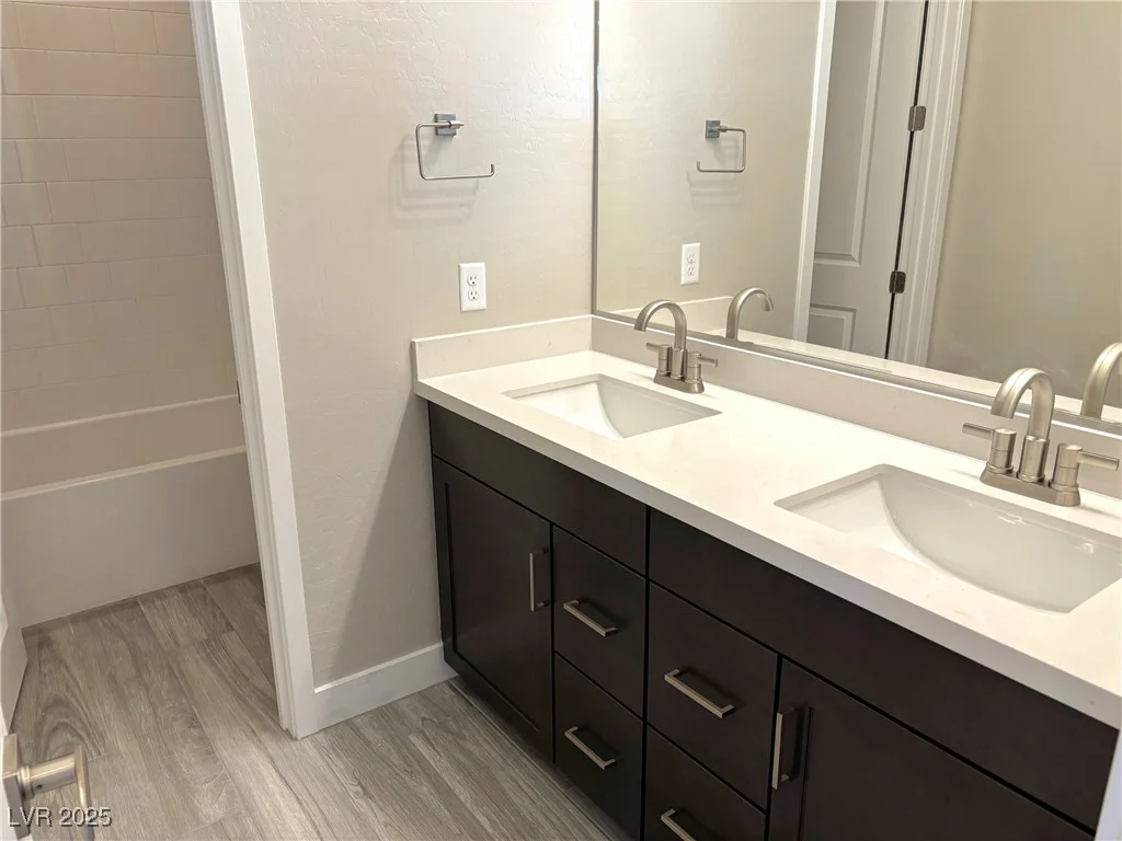 8795 Spencer Garrett, Las Vegas, NV 89113