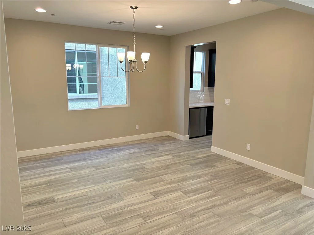 8795 Spencer Garrett, Las Vegas, NV 89113