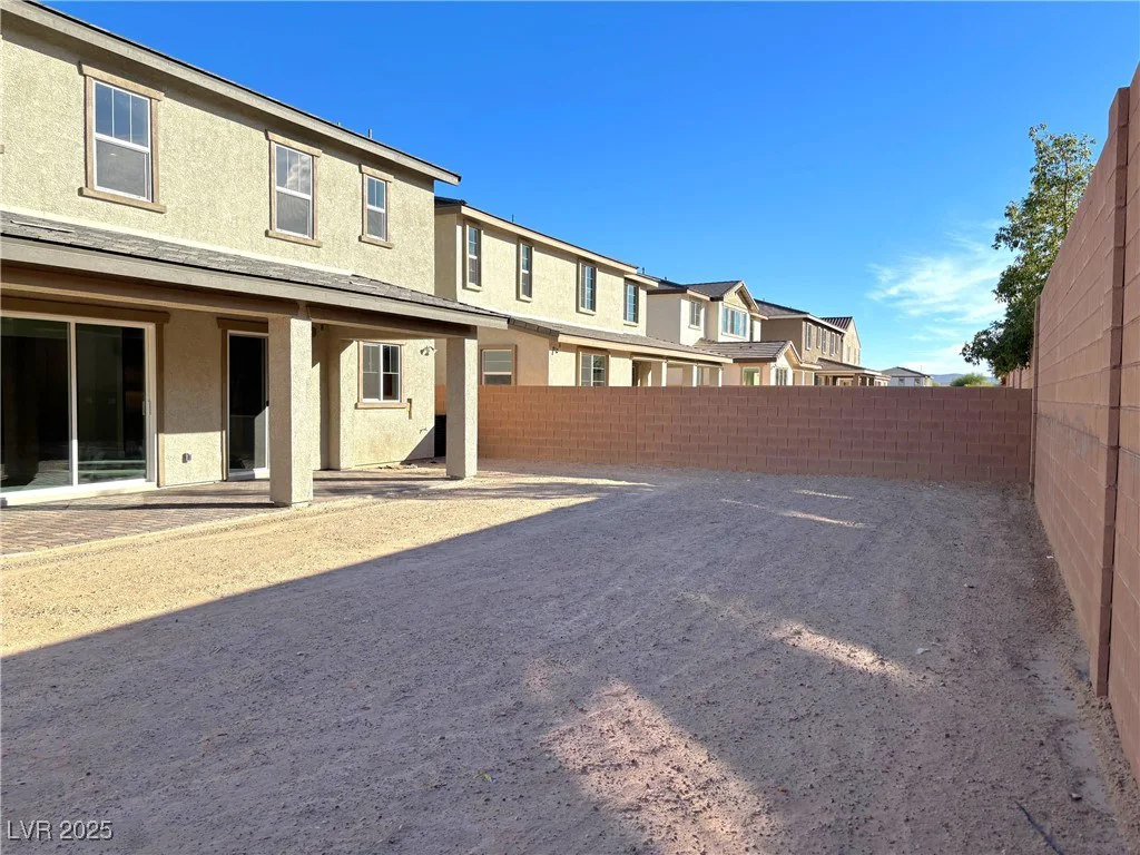 8795 Spencer Garrett, Las Vegas, NV 89113
