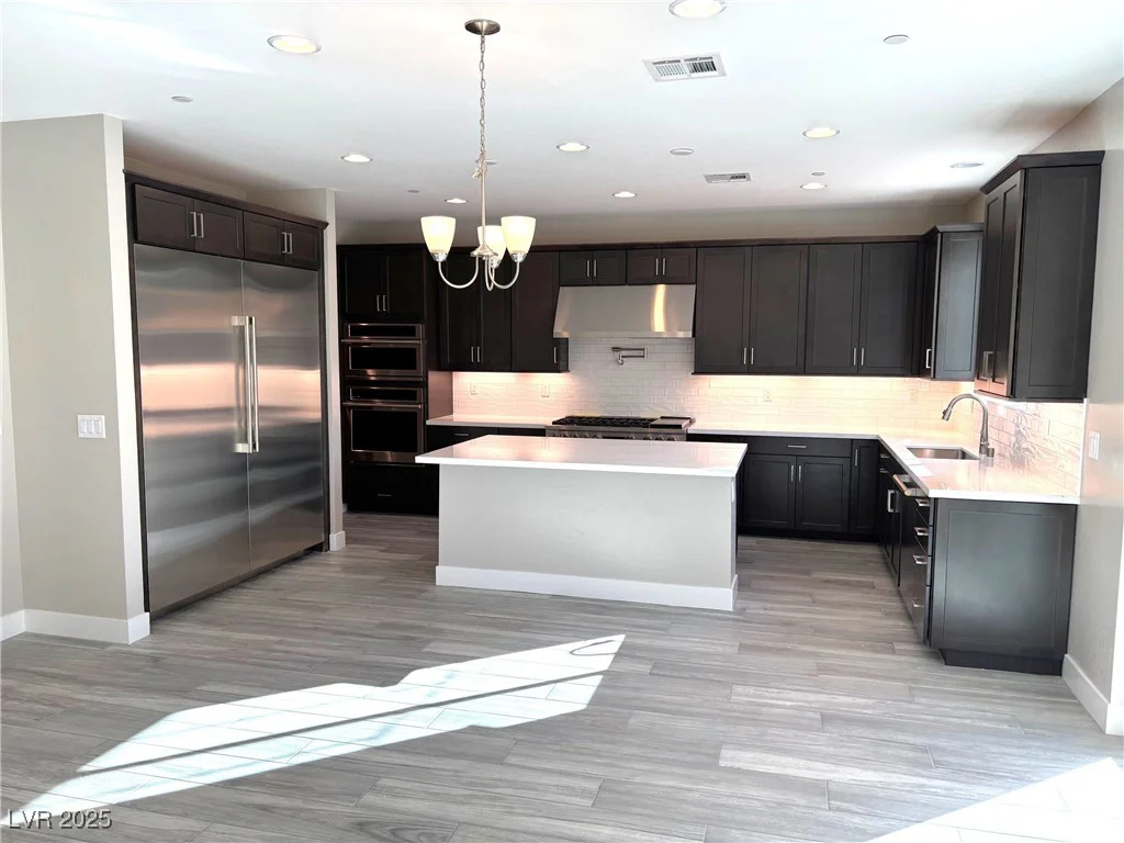 8795 Spencer Garrett, Las Vegas, NV 89113