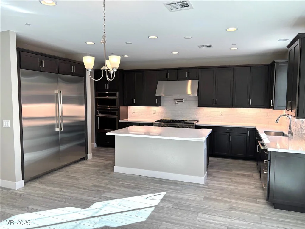 8795 Spencer Garrett, Las Vegas, NV 89113