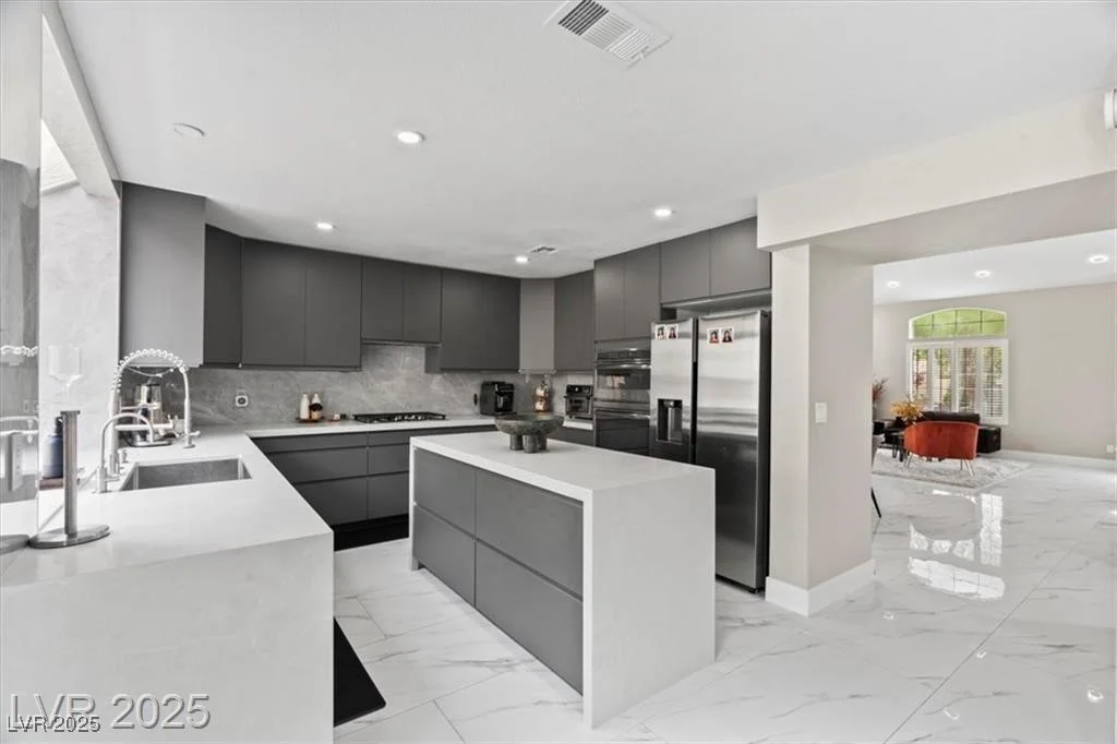9416 Rolling Ridge, Las Vegas, NV 89134
