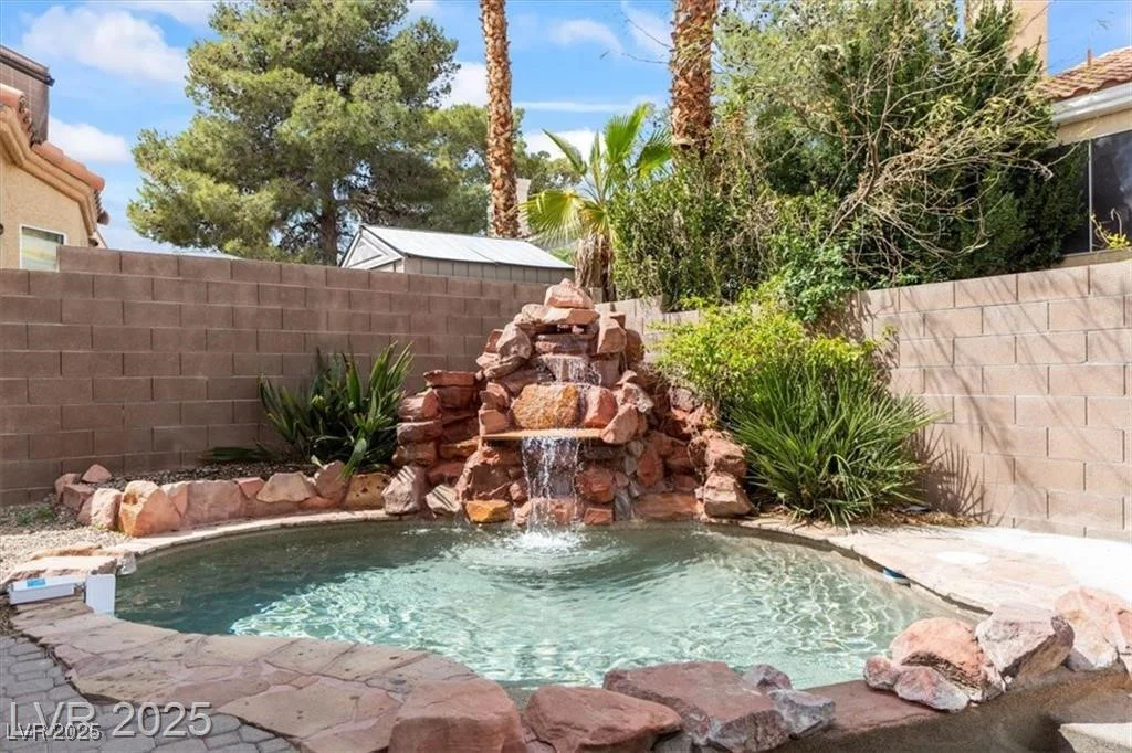 9416 Rolling Ridge, Las Vegas, NV 89134