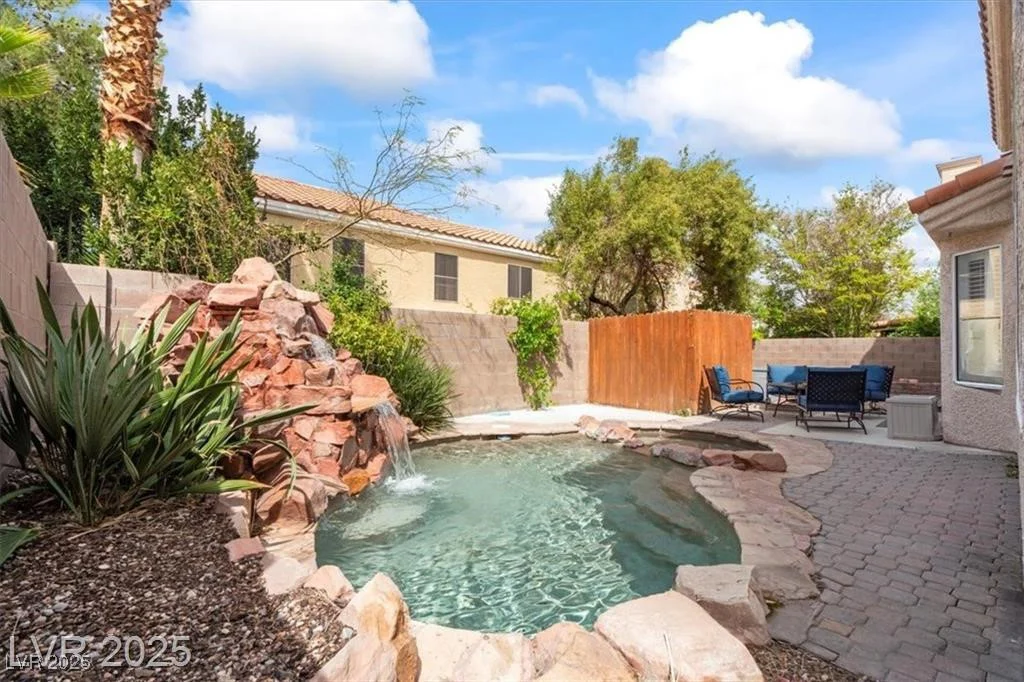9416 Rolling Ridge, Las Vegas, NV 89134
