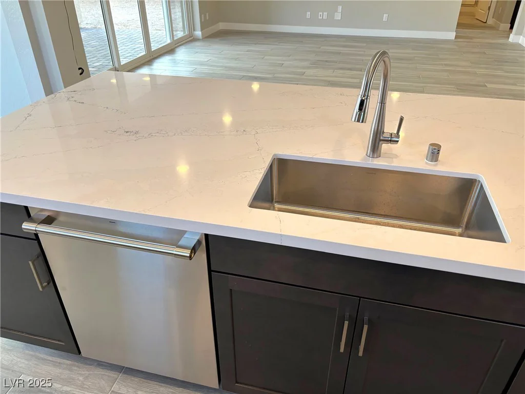 8518 Brian Strange, Las Vegas, NV 89113