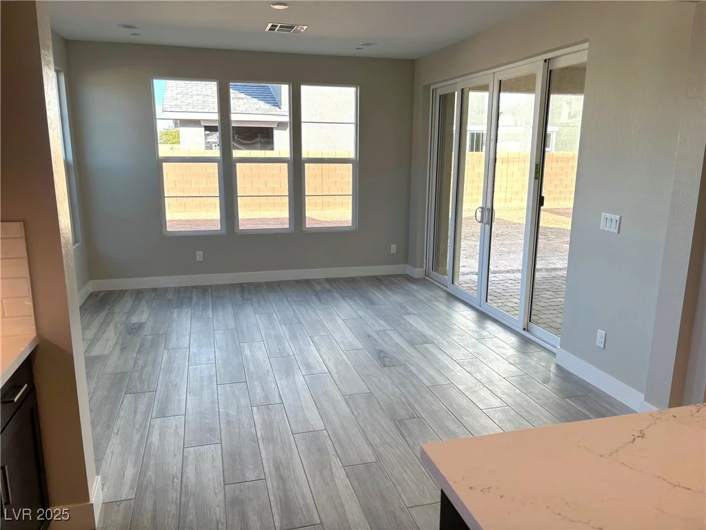 8518 Brian Strange, Las Vegas, NV 89113