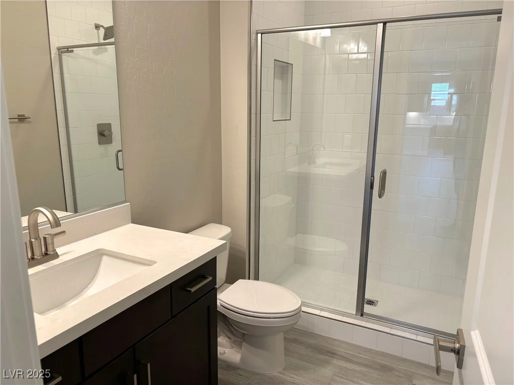 8518 Brian Strange, Las Vegas, NV 89113
