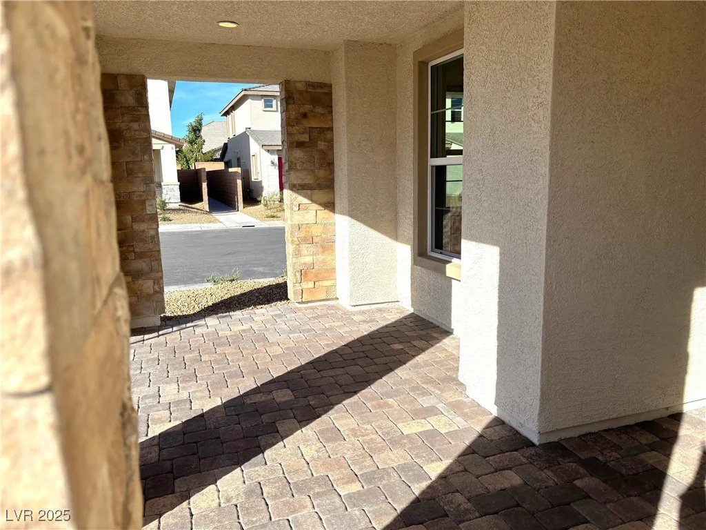 8518 Brian Strange, Las Vegas, NV 89113