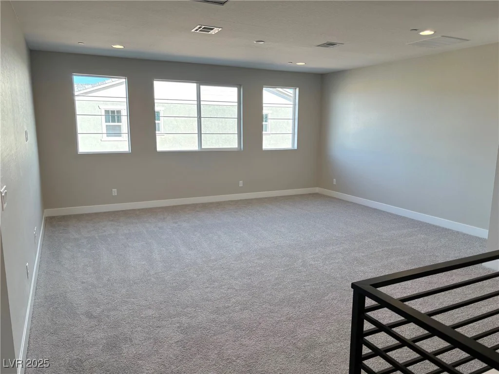 8518 Brian Strange, Las Vegas, NV 89113