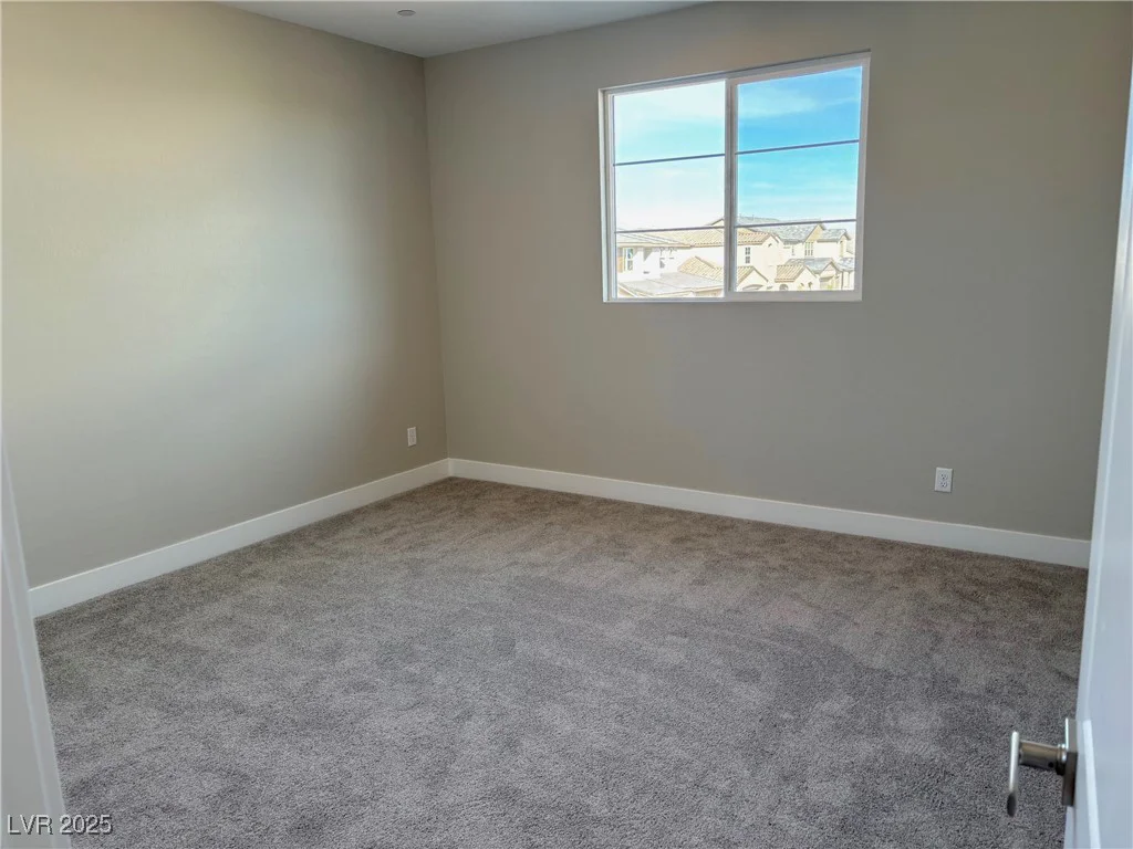 8518 Brian Strange, Las Vegas, NV 89113