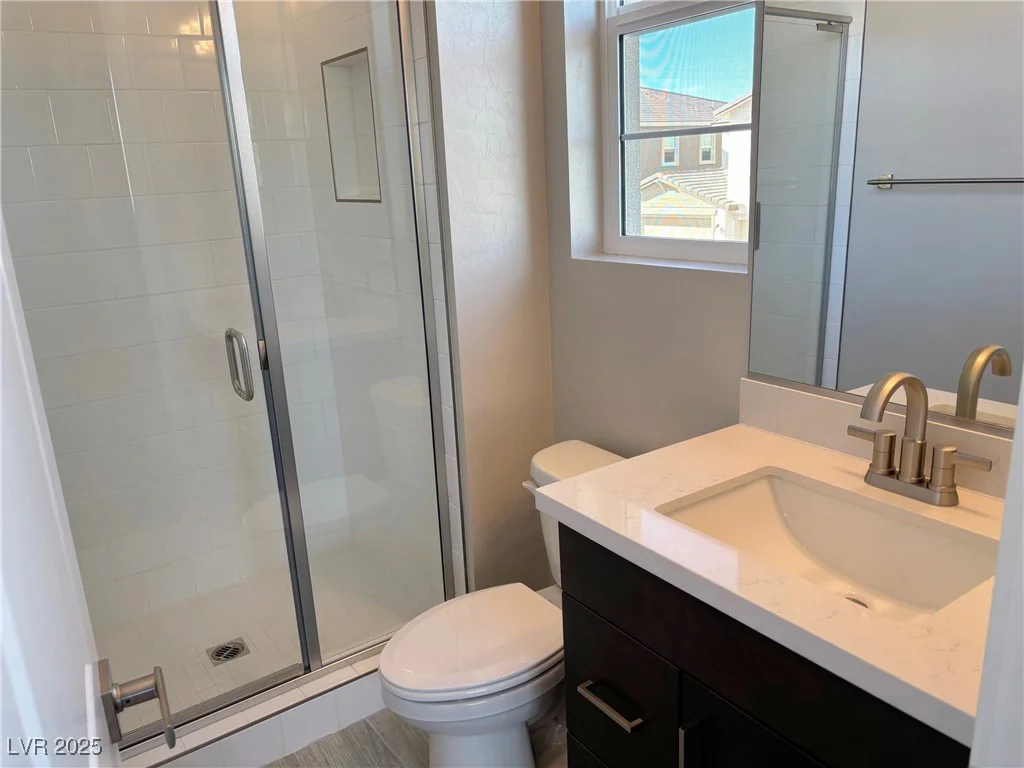 8518 Brian Strange, Las Vegas, NV 89113