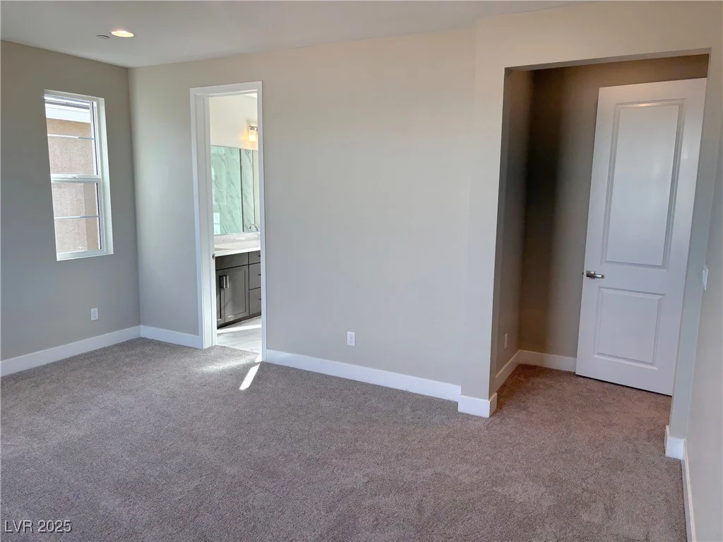 8518 Brian Strange, Las Vegas, NV 89113