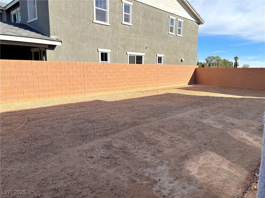 8518 Brian Strange, Las Vegas, NV 89113