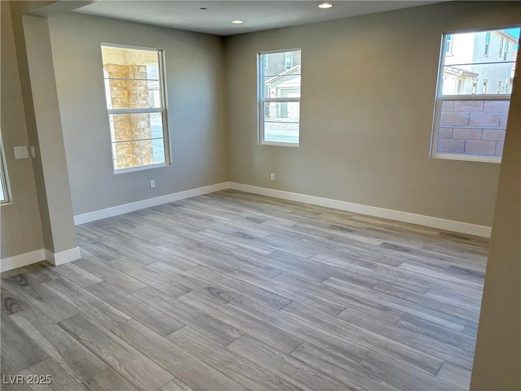 8518 Brian Strange, Las Vegas, NV 89113