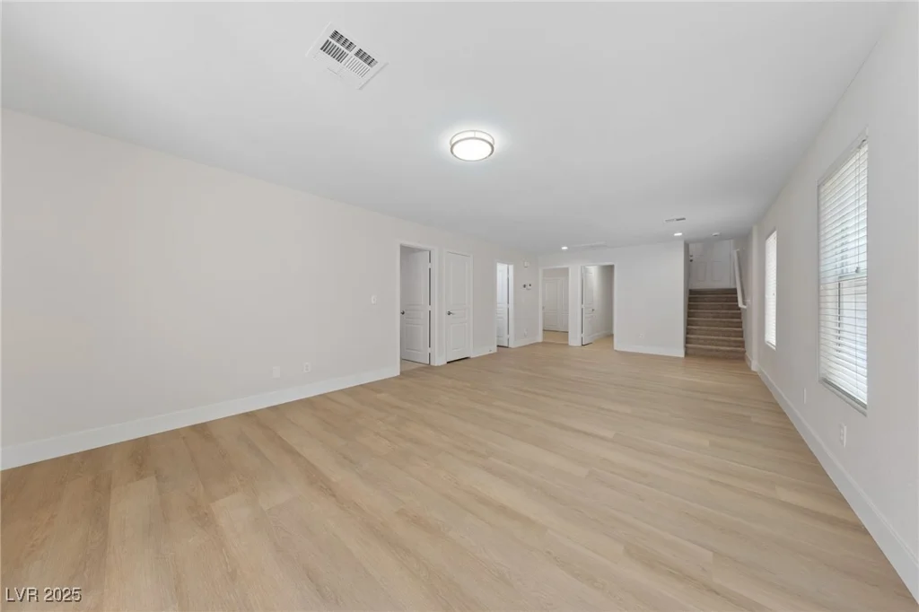 6449 Lake Scene, Las Vegas, NV 89148