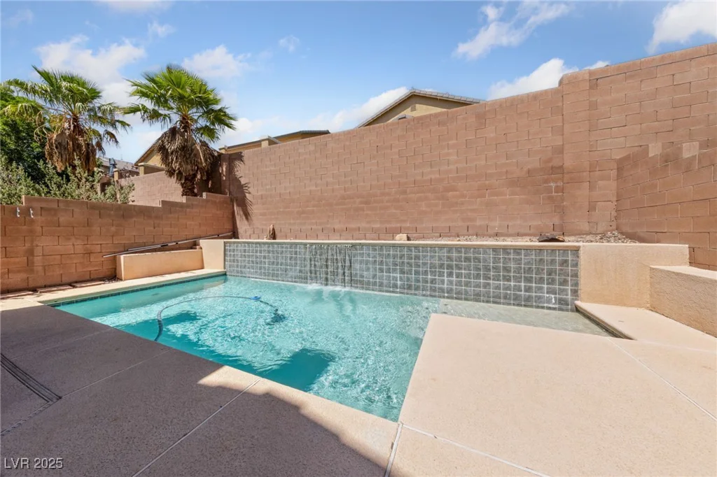6449 Lake Scene, Las Vegas, NV 89148
