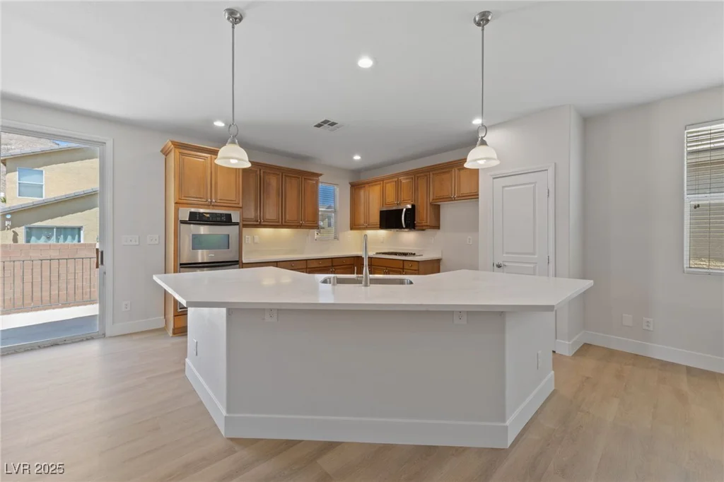 6449 Lake Scene, Las Vegas, NV 89148