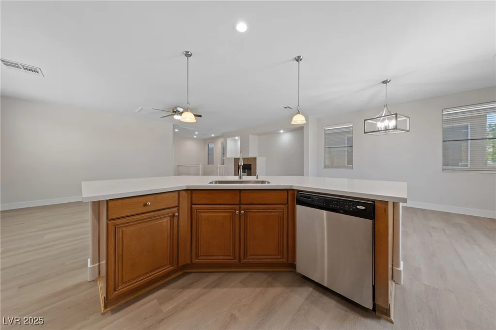 6449 Lake Scene, Las Vegas, NV 89148