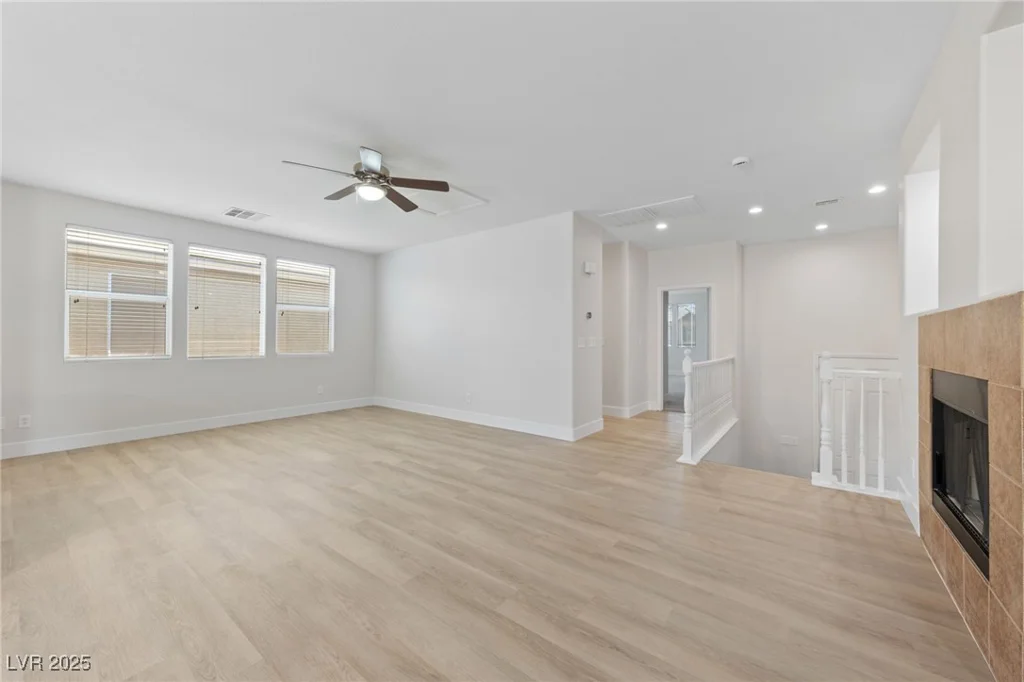 6449 Lake Scene, Las Vegas, NV 89148