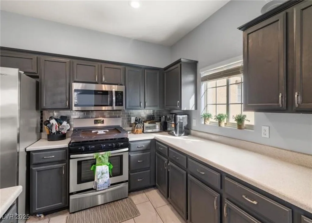 5940 Palmilla, North Las Vegas, NV 89031