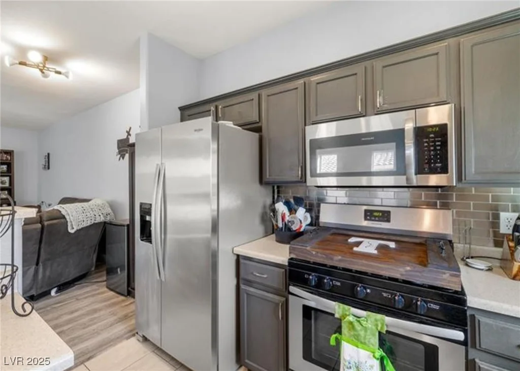 5940 Palmilla, North Las Vegas, NV 89031