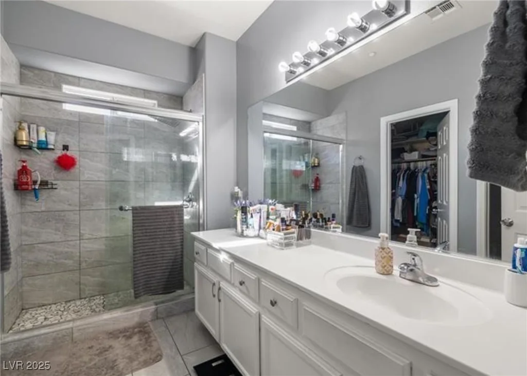 5940 Palmilla, North Las Vegas, NV 89031
